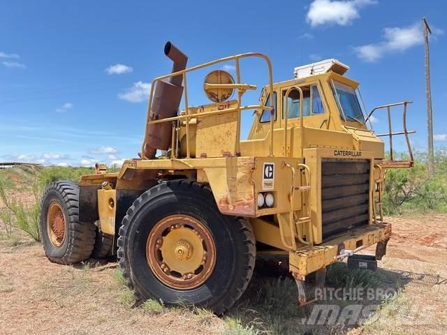 CAT 768C Дъмпери/моторни превозни средства