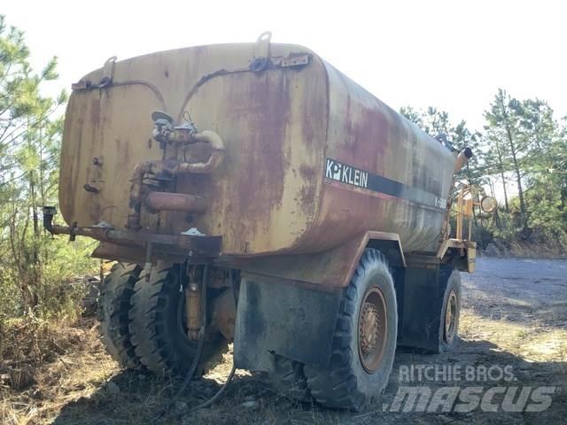 CAT 769C Цистерни за вода
