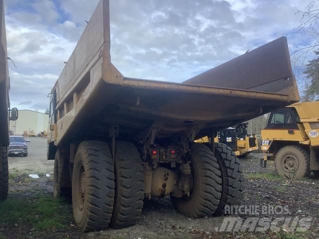 CAT 769D Дъмпери/моторни превозни средства