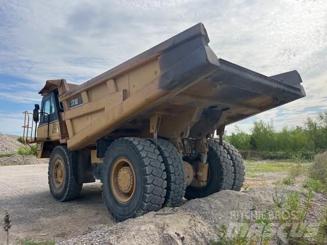 CAT 771D Дъмпери/моторни превозни средства