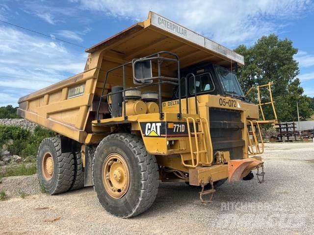 CAT 771D Дъмпери/моторни превозни средства
