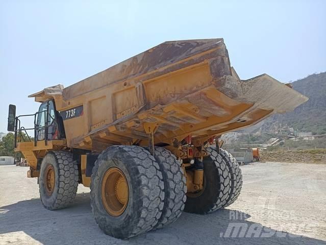 CAT 773F Дъмпери/моторни превозни средства