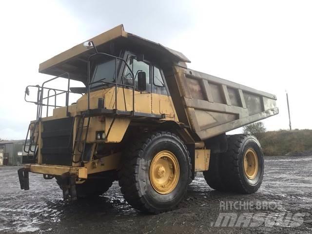 CAT 775B Дъмпери/моторни превозни средства