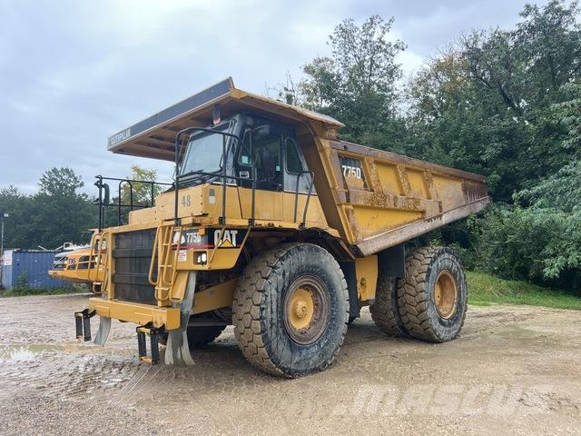 CAT 775D Дъмпери/моторни превозни средства