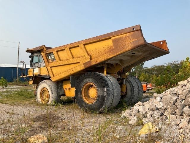 CAT 775D Дъмпери/моторни превозни средства