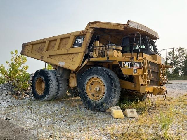 CAT 775D Дъмпери/моторни превозни средства