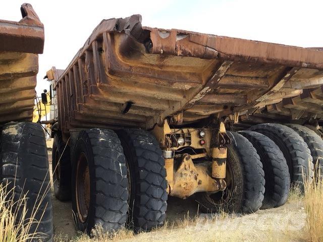 CAT 777 Дъмпери/моторни превозни средства