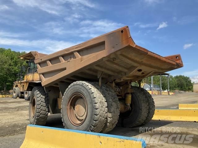 CAT 777D Дъмпери/моторни превозни средства