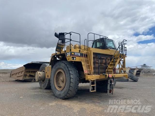 CAT 777D Дъмпери/моторни превозни средства