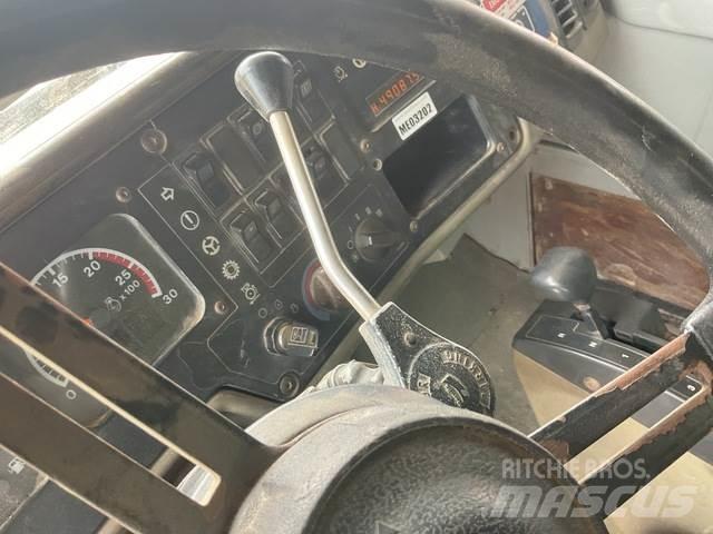 CAT 777D Дъмпери/моторни превозни средства