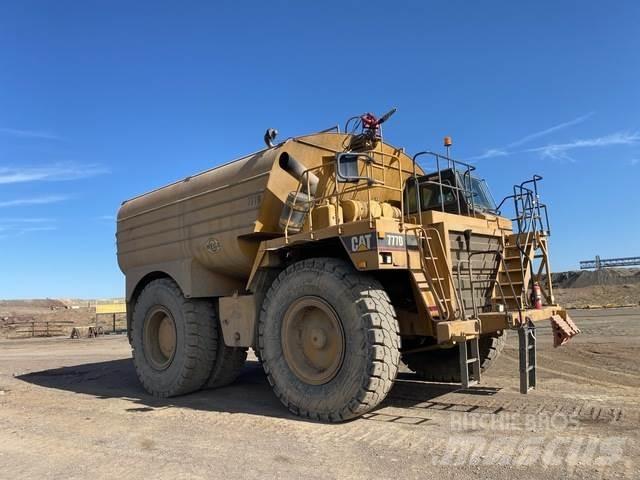 CAT 777D Цистерни за вода
