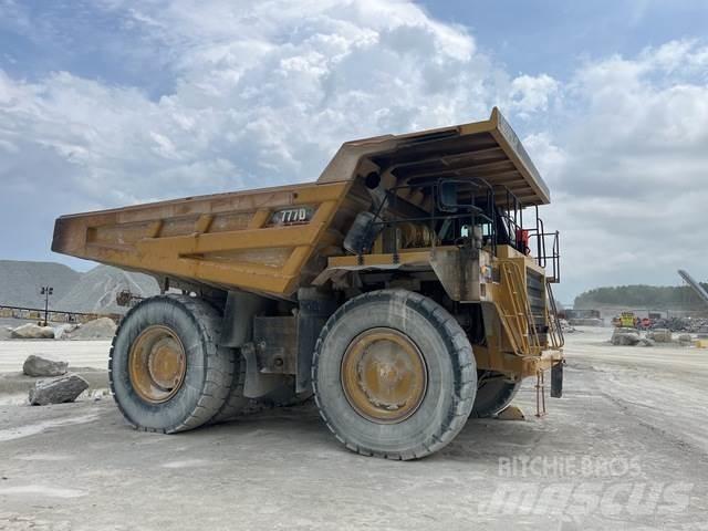 CAT 777D Дъмпери/моторни превозни средства