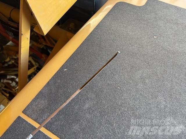 CAT 777E Дъмпери/моторни превозни средства