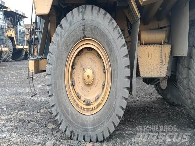 CAT 777E Дъмпери/моторни превозни средства