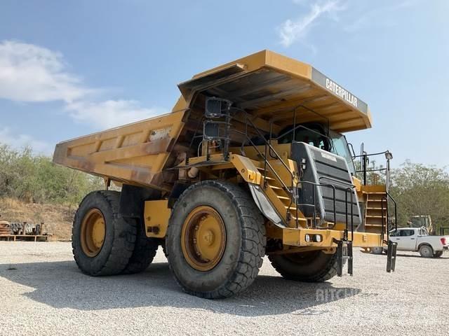 CAT 777F Дъмпери/моторни превозни средства