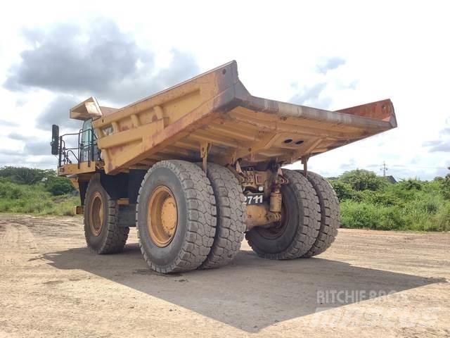 CAT 777F Дъмпери/моторни превозни средства