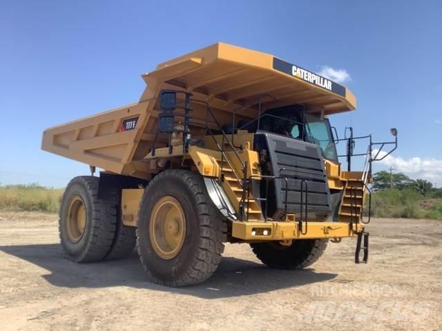 CAT 777F Дъмпери/моторни превозни средства