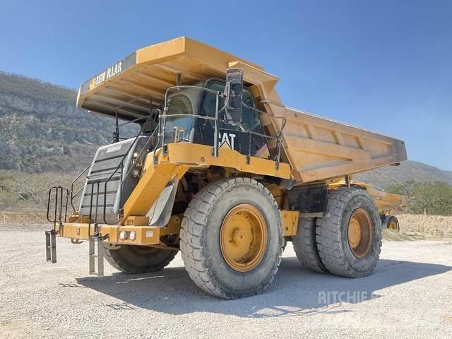 CAT 777F Дъмпери/моторни превозни средства