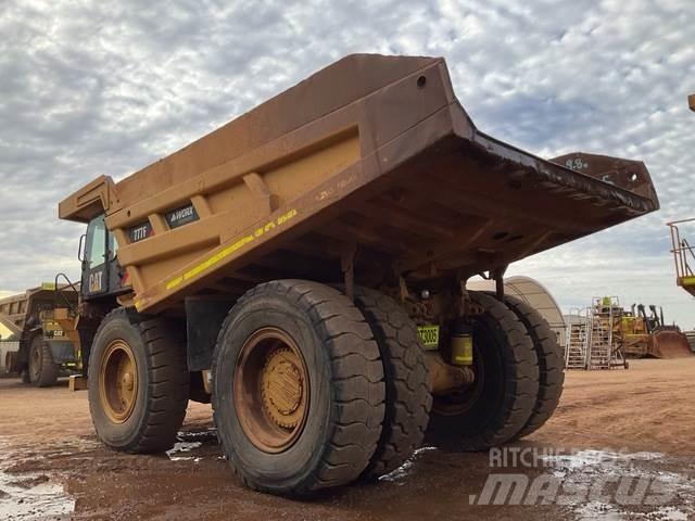 CAT 777F Дъмпери/моторни превозни средства