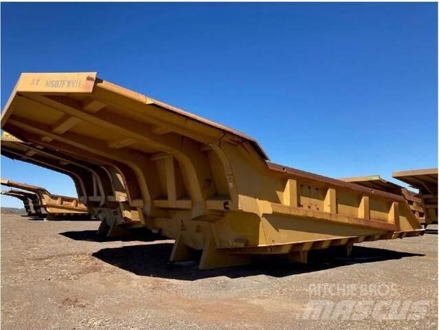 CAT 789C Фургони
