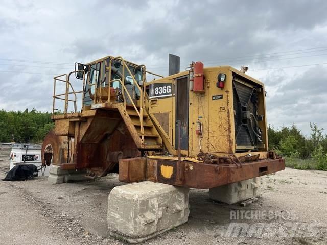 CAT 836G Уплътнители за почва
