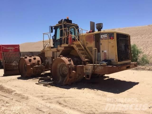 CAT 836G Уплътнители за почва
