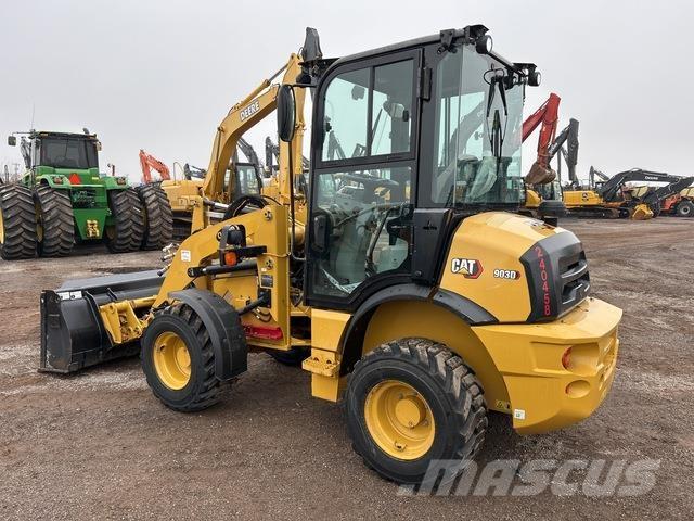 CAT 903D Колесни товарачи