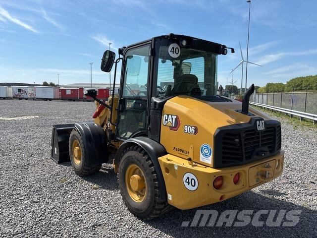 CAT 906 Колесни товарачи