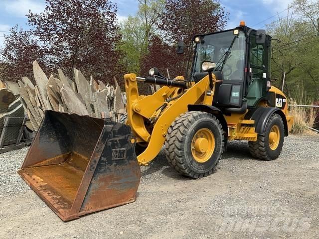 CAT 907H Колесни товарачи