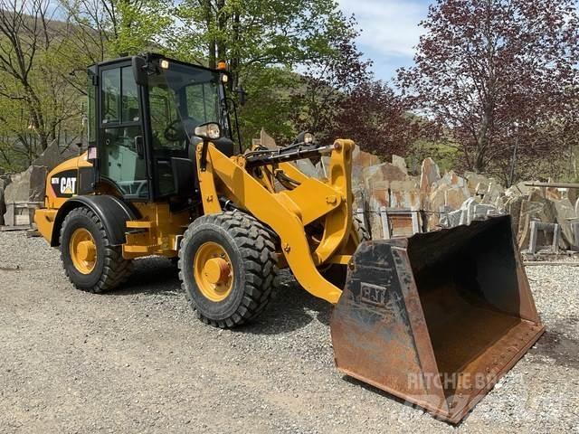 CAT 907H Колесни товарачи