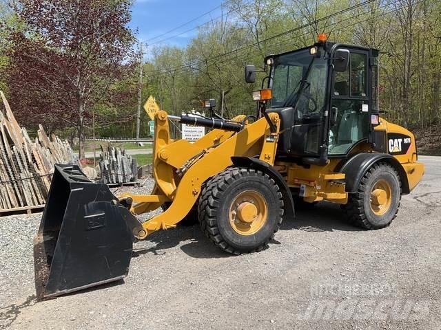 CAT 907H Колесни товарачи