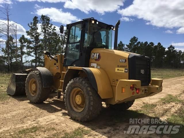 CAT 920 Колесни товарачи