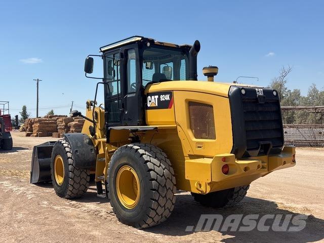 CAT 924K Колесни товарачи