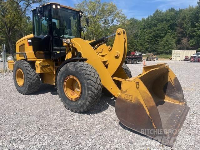 CAT 926M Колесни товарачи