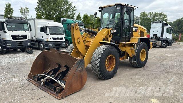 CAT 926M Колесни товарачи