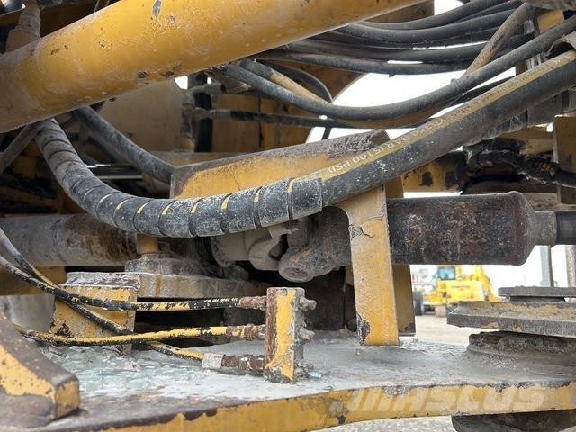 CAT 928G Колесни товарачи