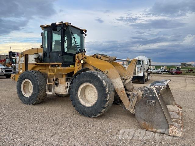 CAT 928G Колесни товарачи