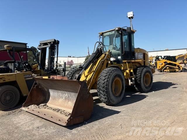 CAT 930G Колесни товарачи