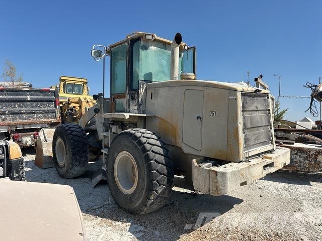 CAT 938G Колесни товарачи