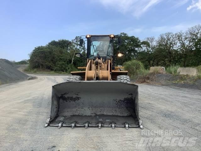 CAT 938H Колесни товарачи