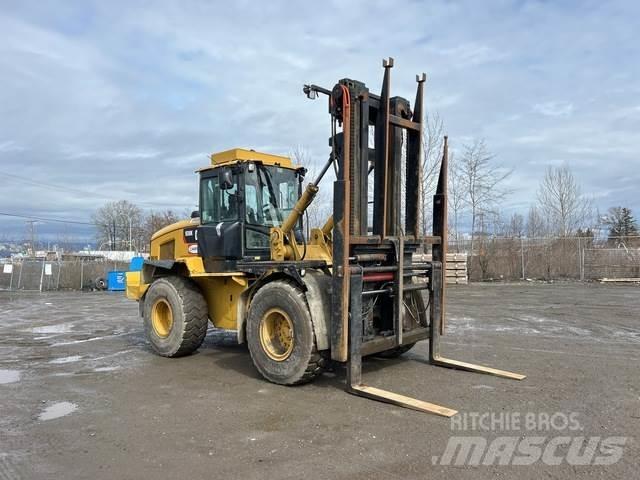 CAT 938K Камиони за херавни местности
