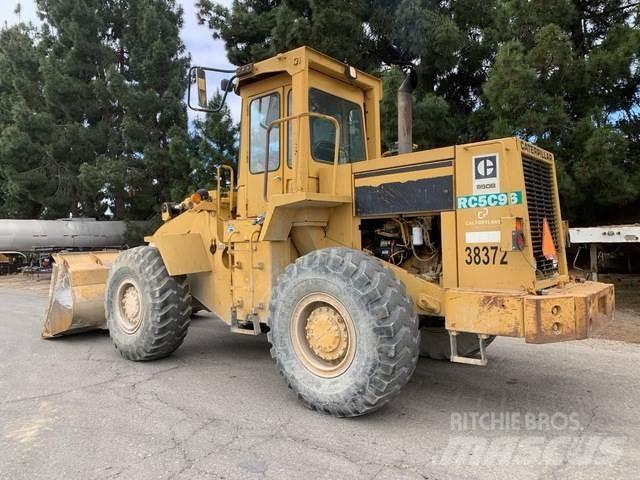 CAT 950B Колесни товарачи