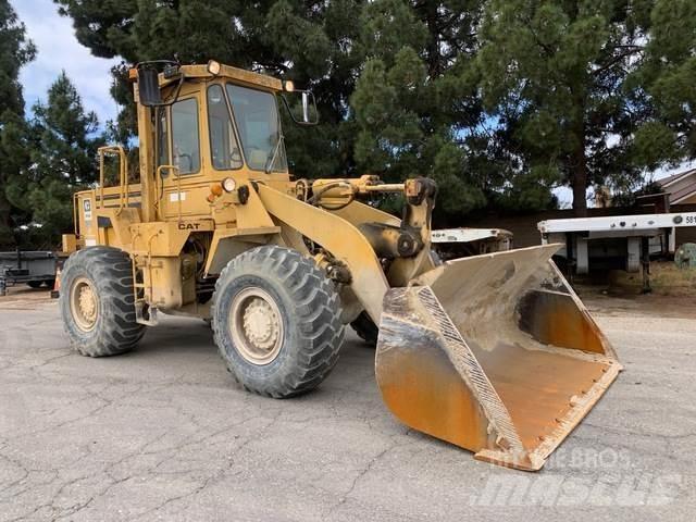 CAT 950B Колесни товарачи