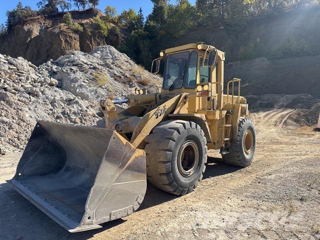 CAT 950F Колесни товарачи
