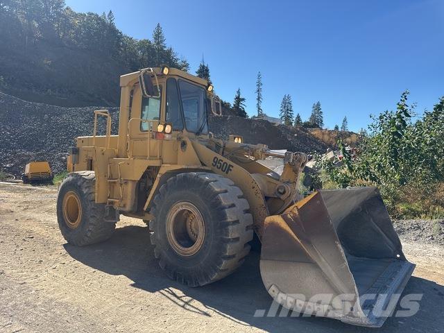 CAT 950F Колесни товарачи