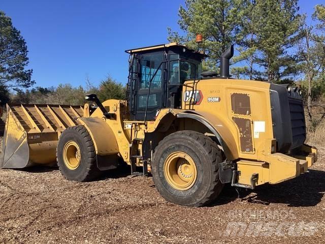 CAT 950M Колесни товарачи