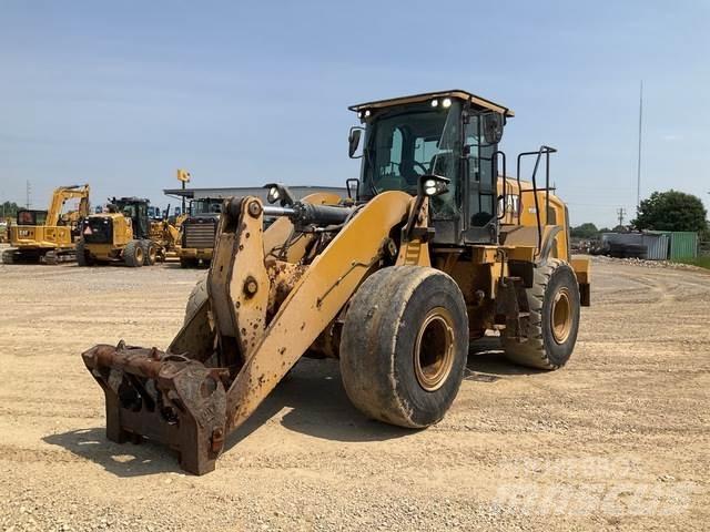 CAT 950M Колесни товарачи