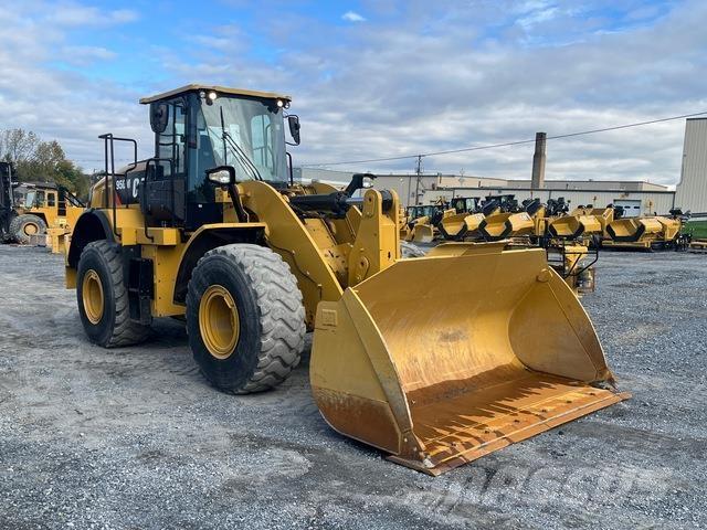 CAT 950M Колесни товарачи