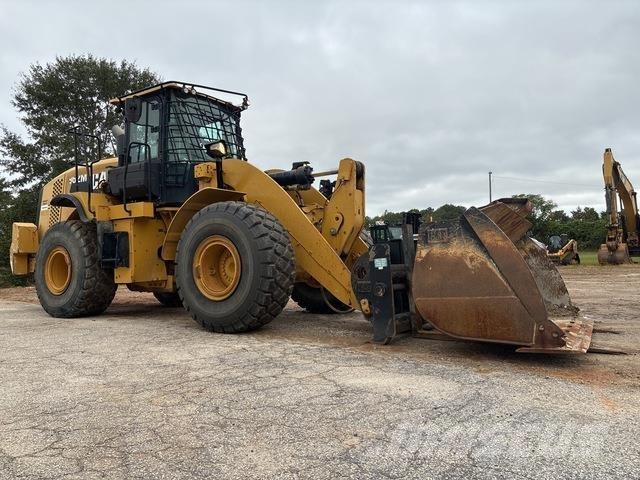 CAT 962M Колесни товарачи