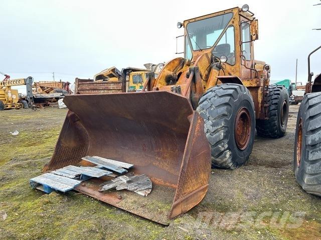 CAT 966C Колесни товарачи